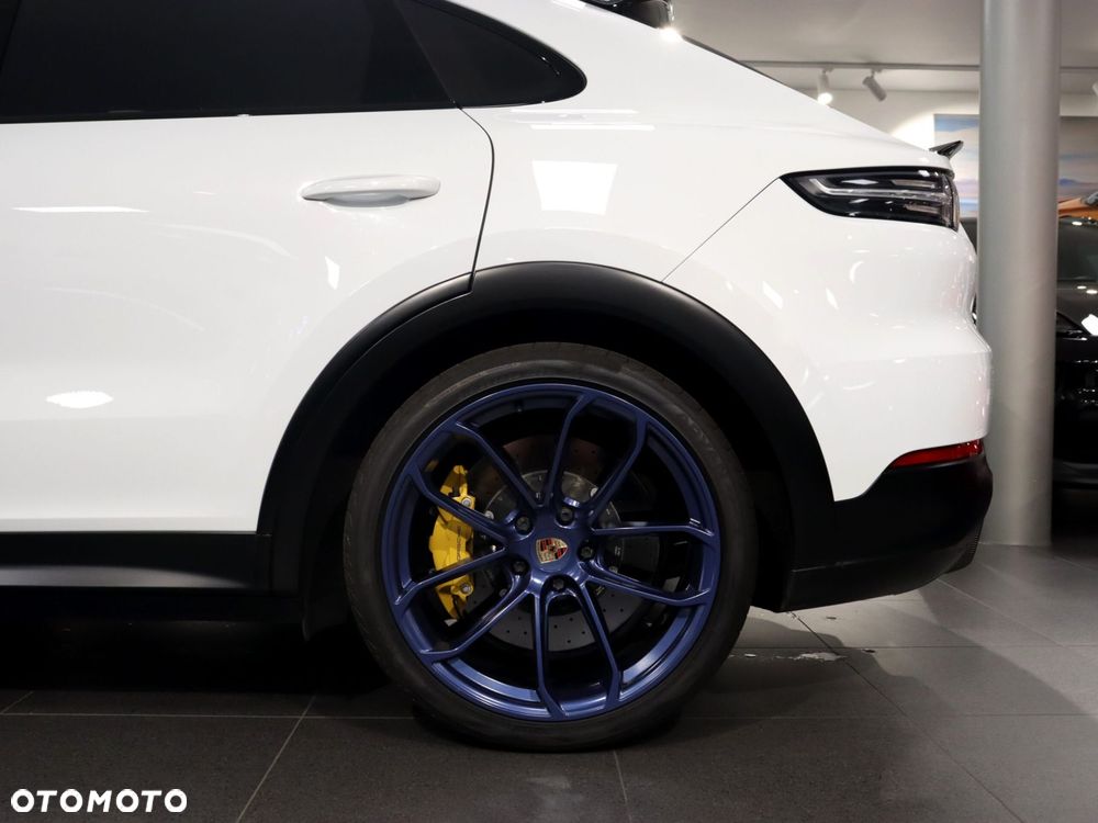 Porsche Cayenne Turbo GT - 12