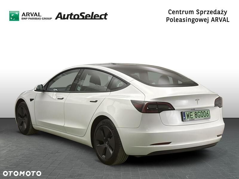 Tesla Model 3 - 4