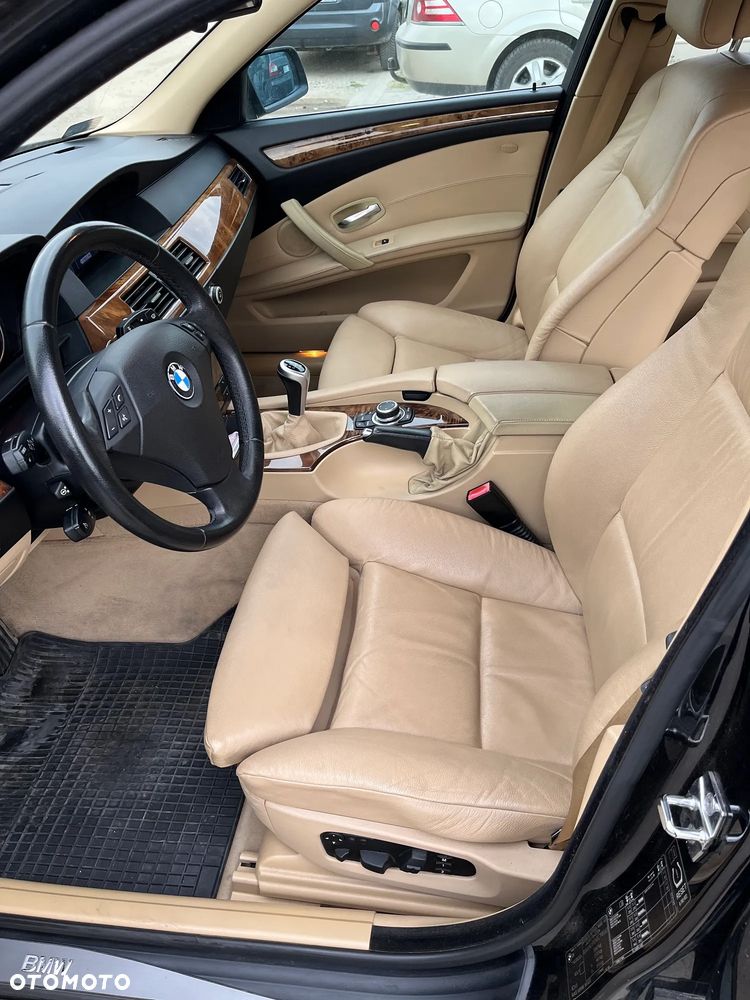 BMW Seria 5 523i Edition Exclusive - 9