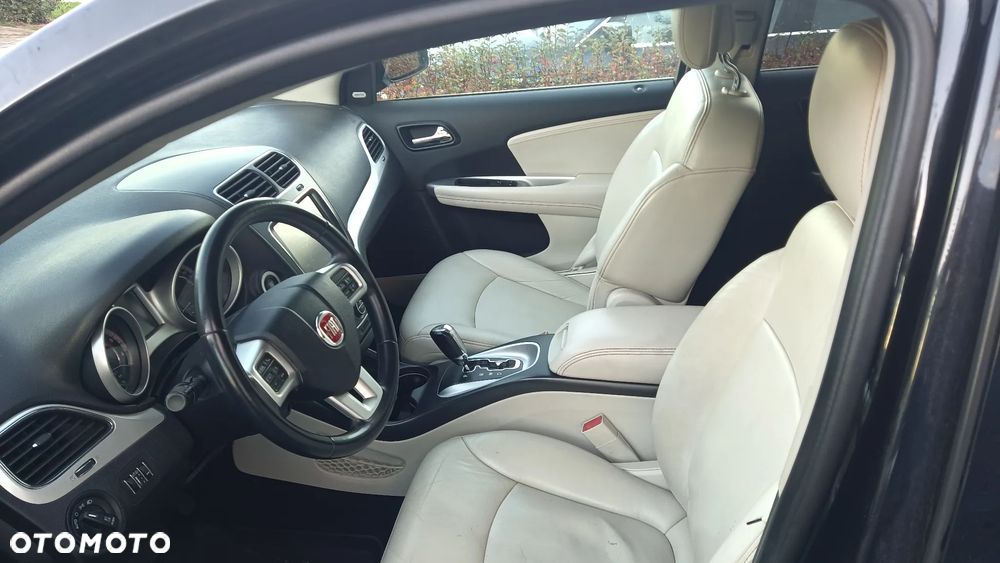 Fiat Freemont 2.0 Multijet Lounge AWD - 12
