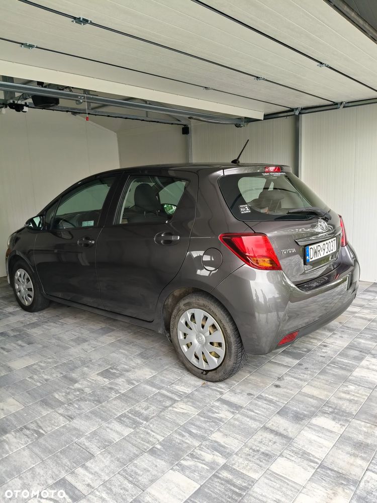 Toyota Yaris 1.33 Active EU6 - 8