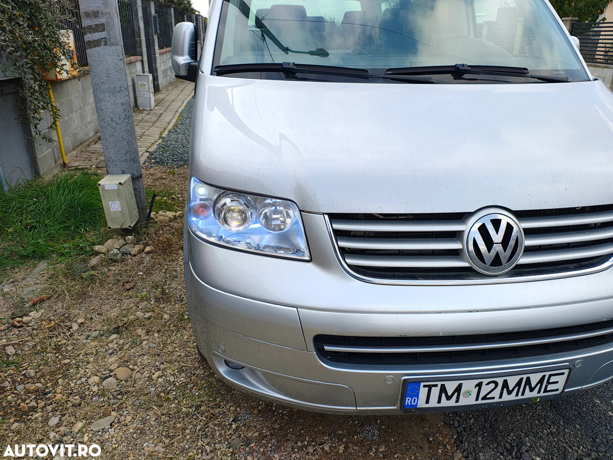 Volkswagen Multivan - 13