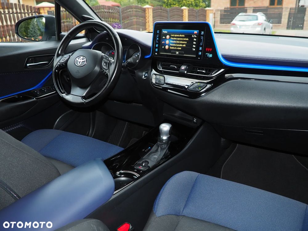 Toyota C-HR 1.2 T Premium CVT 4x4 - 32