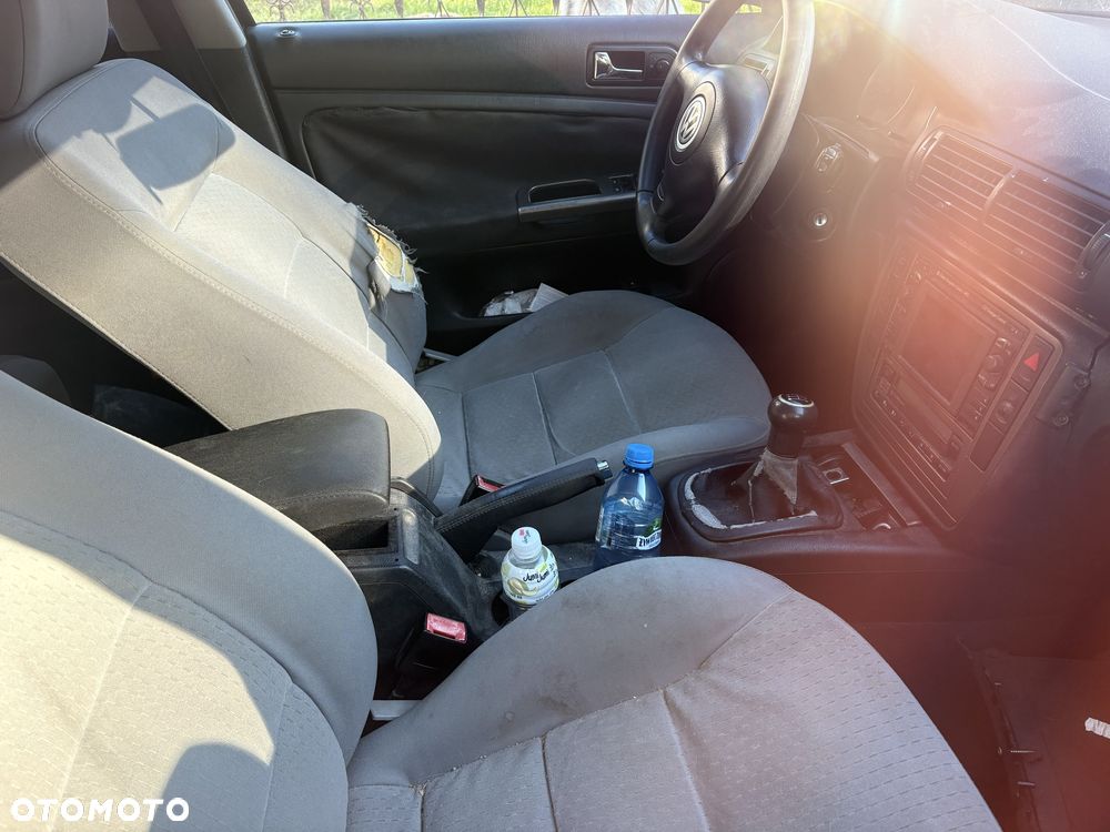Volkswagen Passat - 3