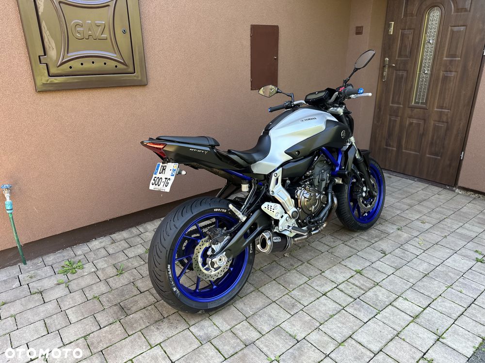 Yamaha MT - 17