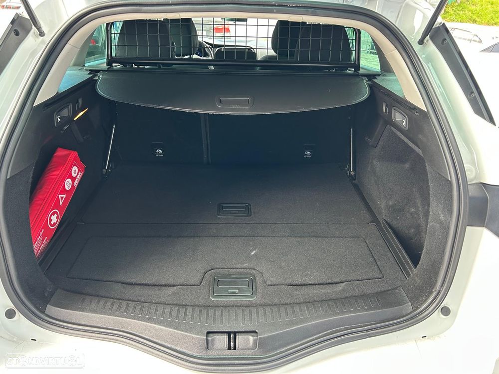 Renault Mégane Sport Tourer dCi 110 FAP EDC LIMITED - 28