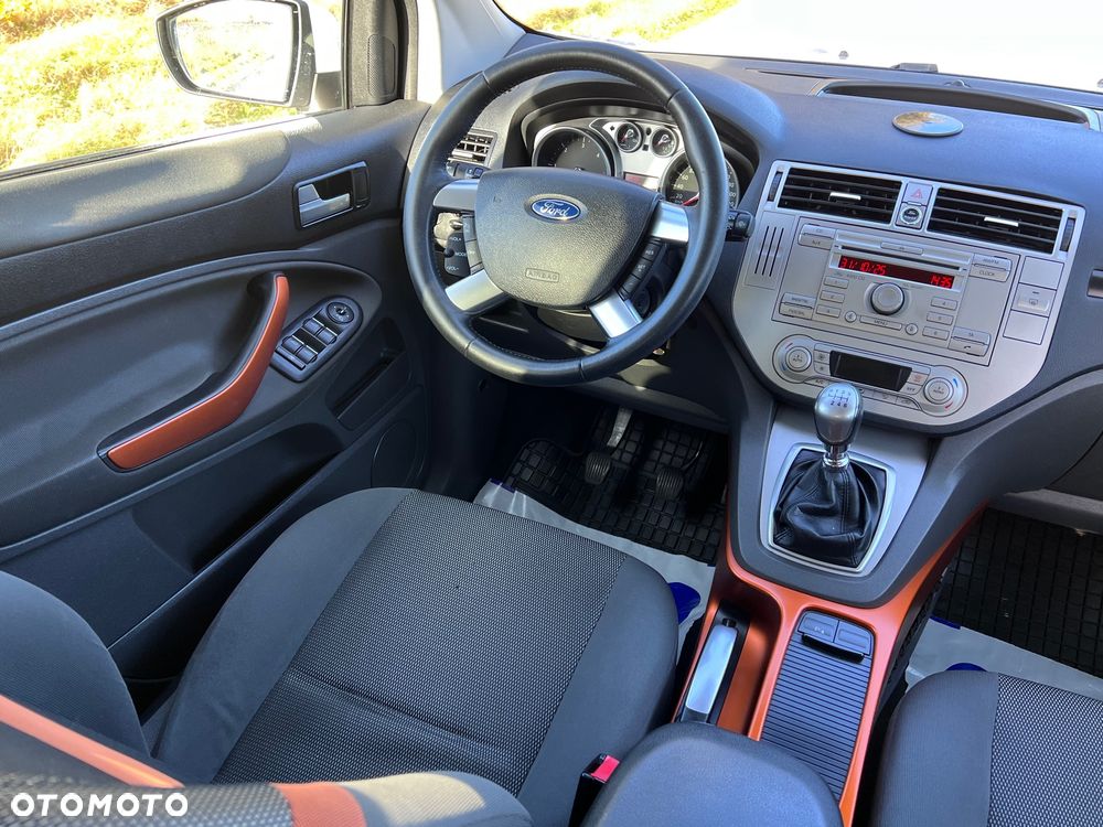 Ford Kuga 2.0 TDCi Titanium - 38