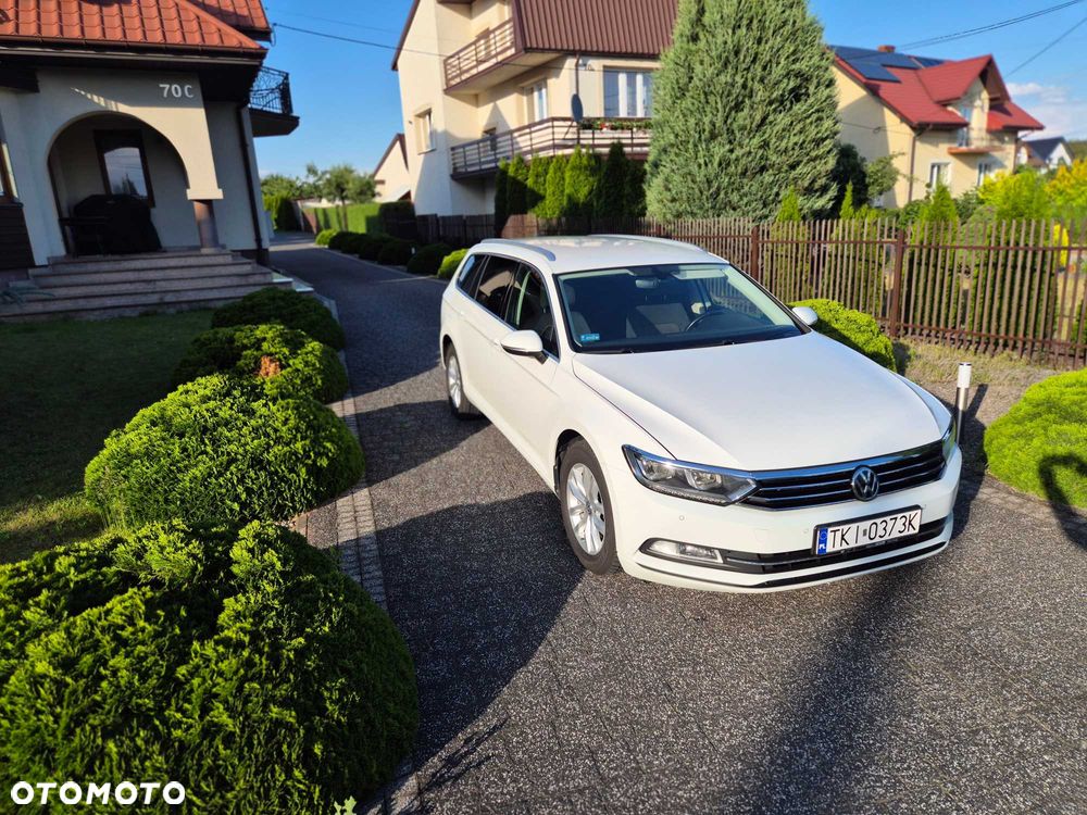 Volkswagen Passat - 4