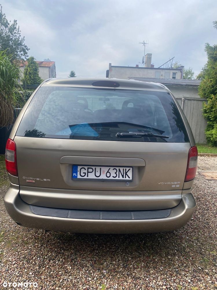 Chrysler Voyager 2.4 SE - 20