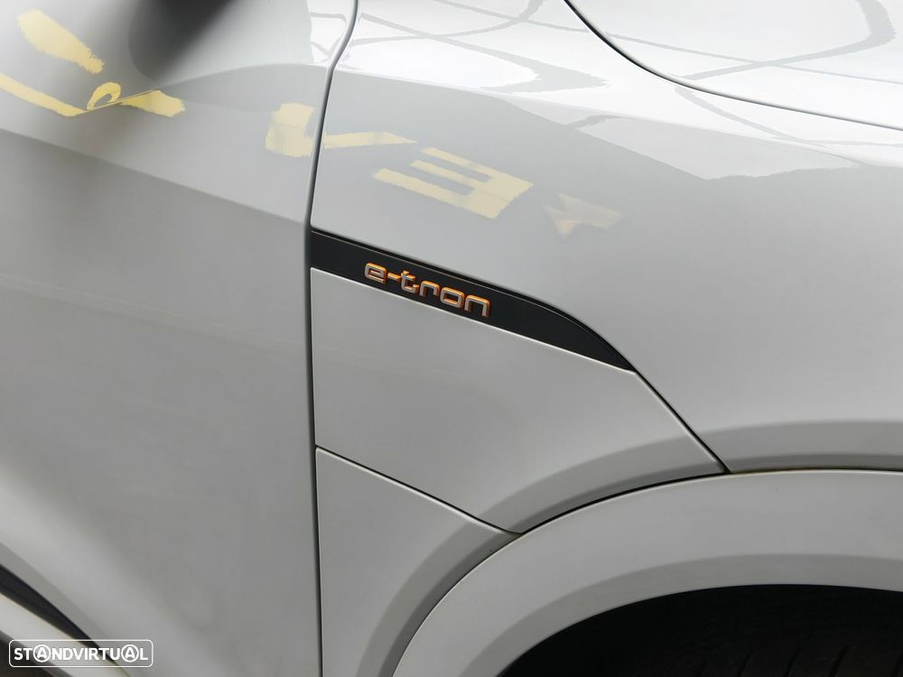 Audi e-tron 55 quattro S line - 28
