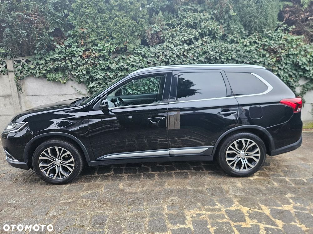Mitsubishi Outlander 2.2 DI-D 4WD Plus - 3