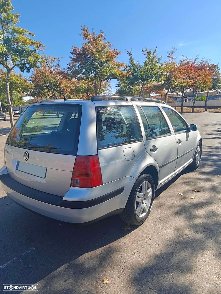 VW Golf Variant - 6