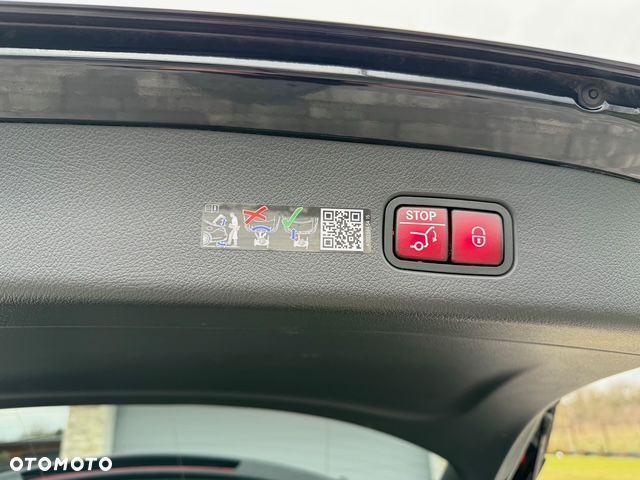 Mercedes-Benz GLC - 12