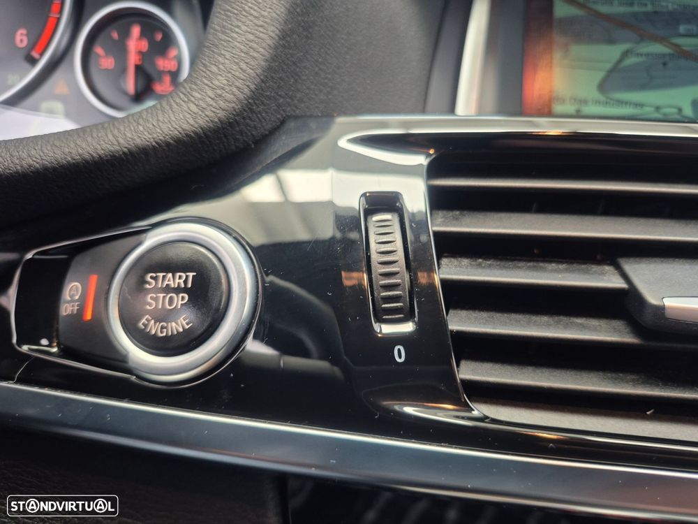 BMW X3 20 d xDrive xLine Auto — fotografia 19