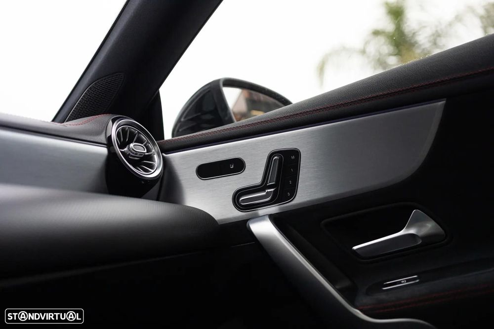 Mercedes-Benz CLA 220 d AMG Line Aut. - 32