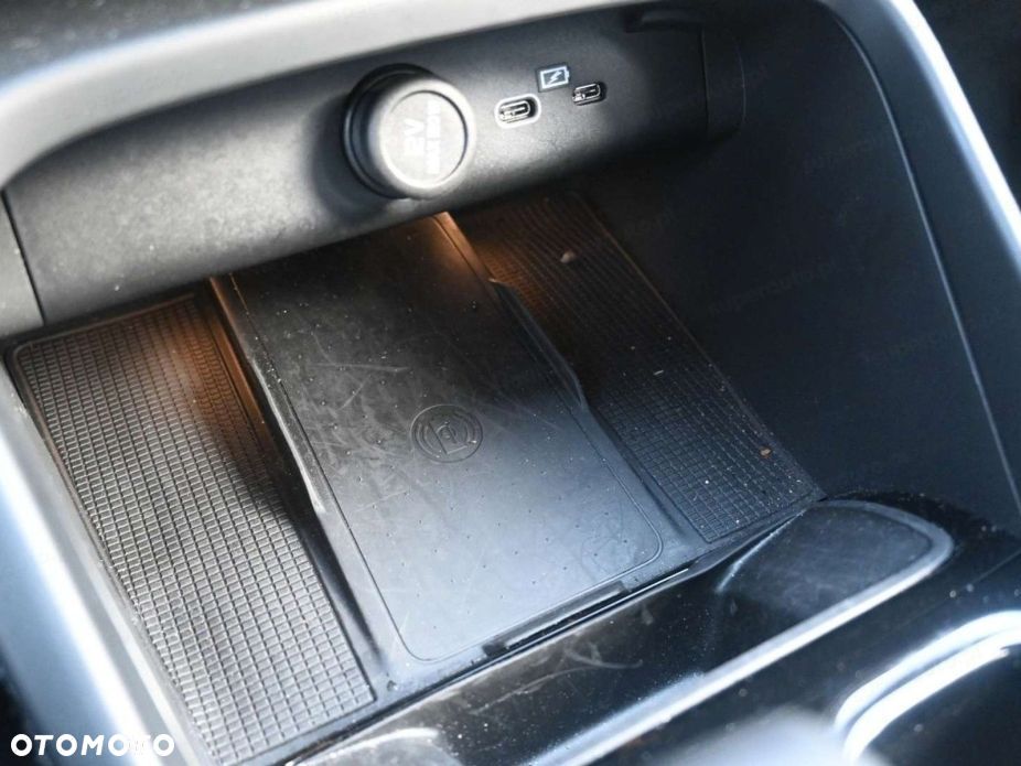 Volvo XC 40 B3 Plus Dark - 12