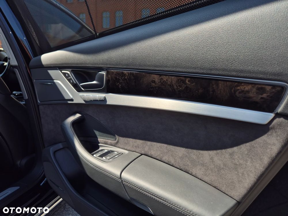 Audi A8 4.2 TDI DPF (clean diesel) quattro tiptronic Lang - 18