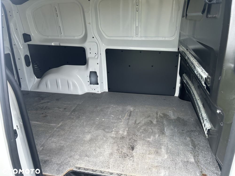 Citroën Jumpy - 12