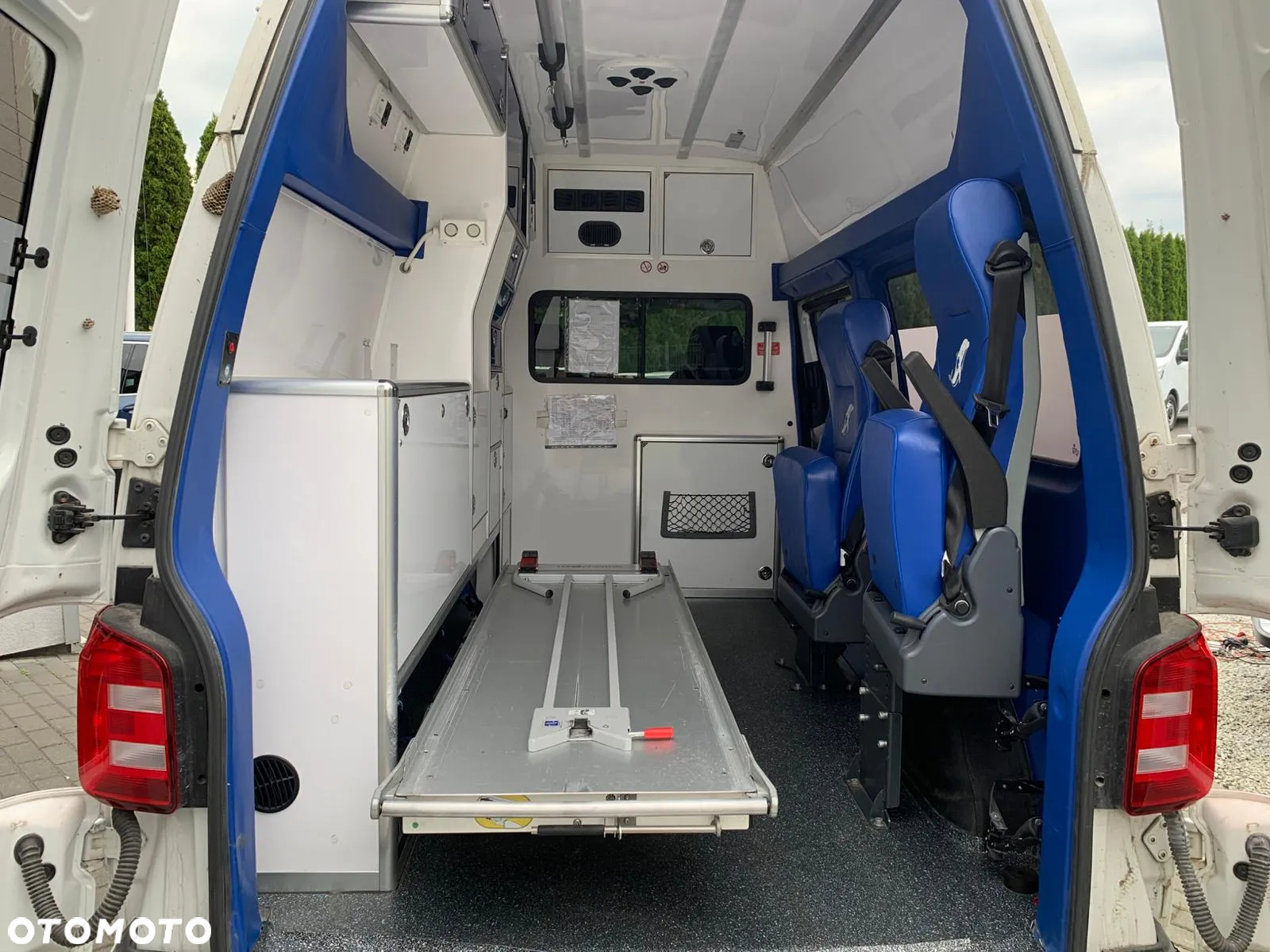 Volkswagen Transporter T6 Karetka Ambulans - 12