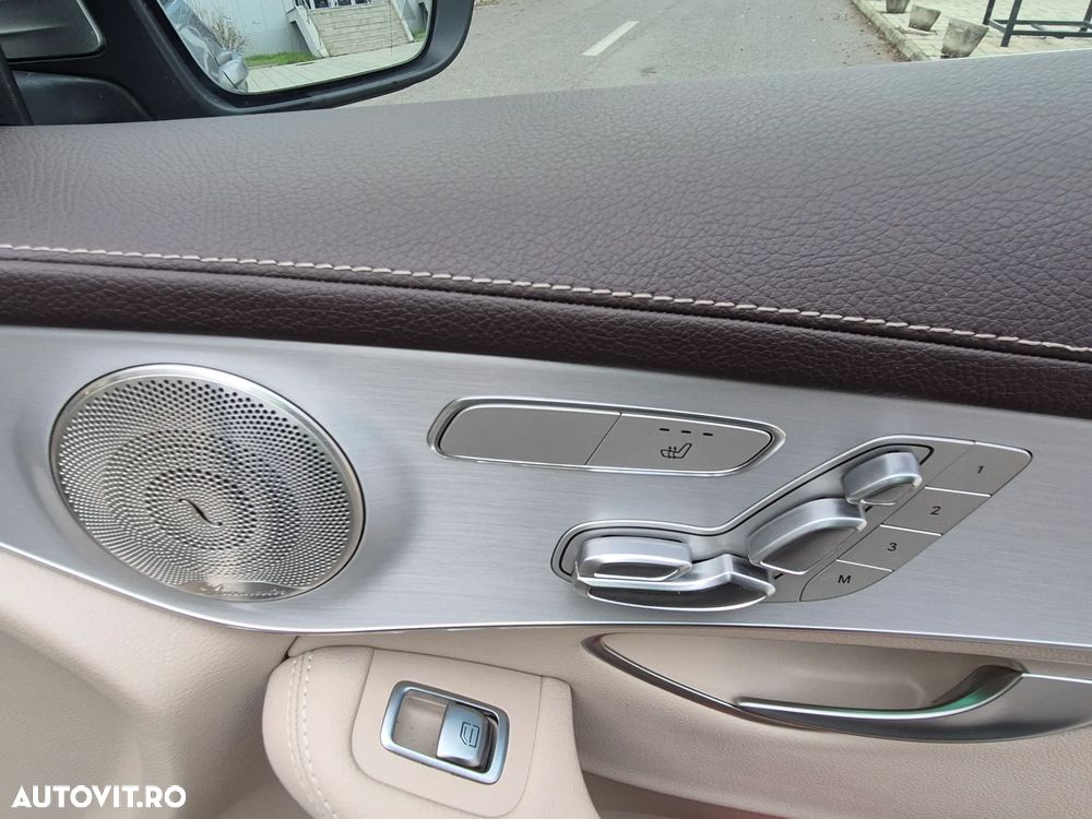 Mercedes-Benz GLC - 33