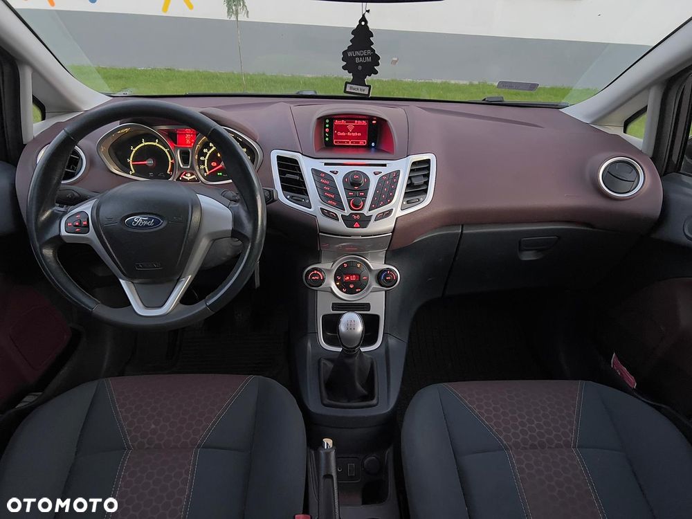 Ford Fiesta 1.25 Titanium - 10