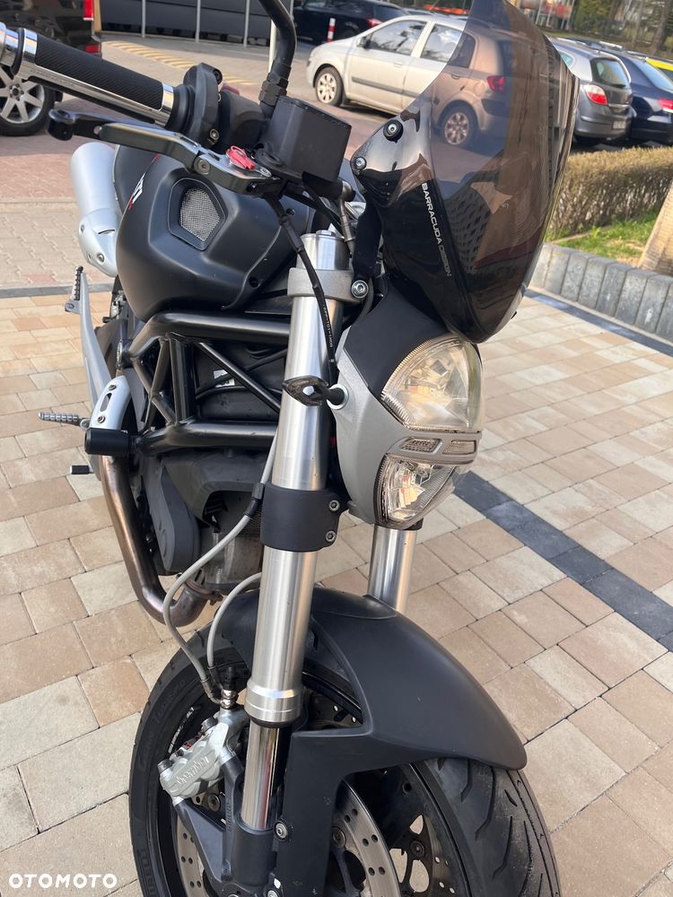 Ducati Monster - 10