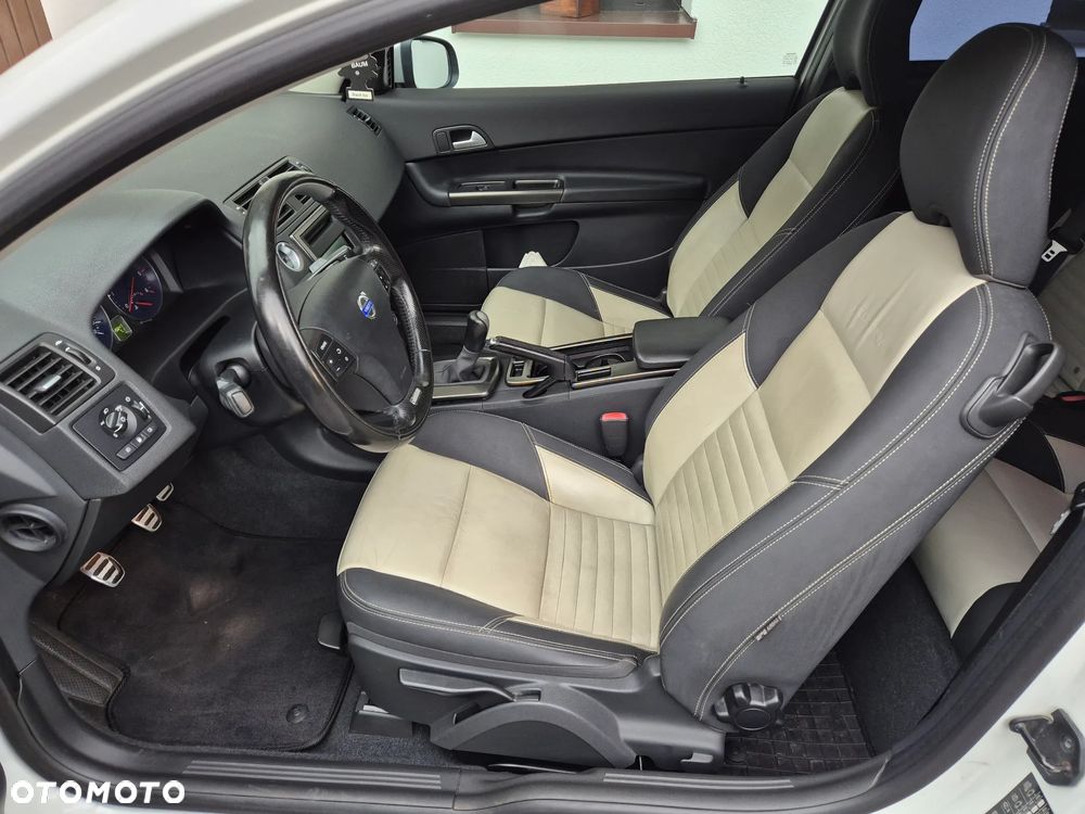 Volvo C30 D2 R-Design - 23