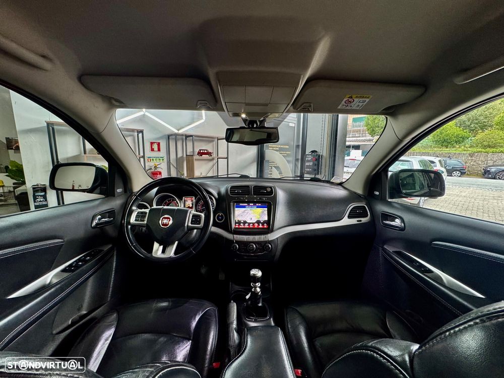 Fiat Freemont 2.0 M-Jet Urban - 12