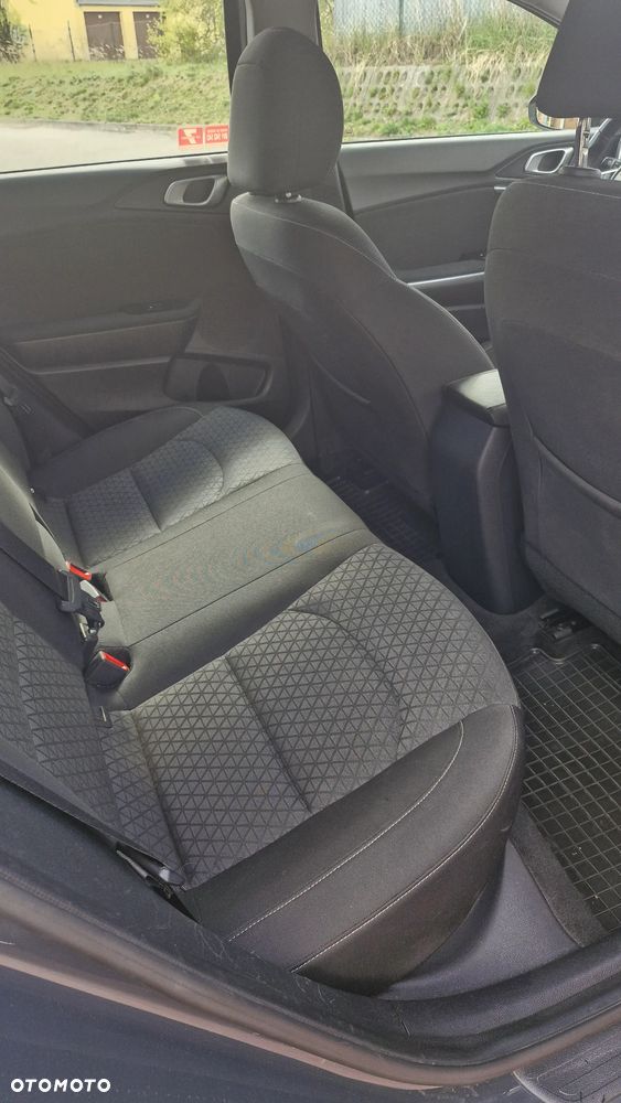 Kia Ceed 1.6 CRDi SCR M DCT - 13