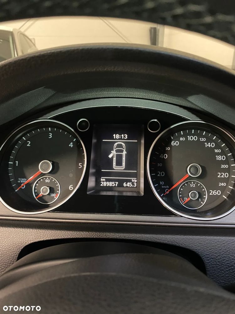 Volkswagen Passat - 9