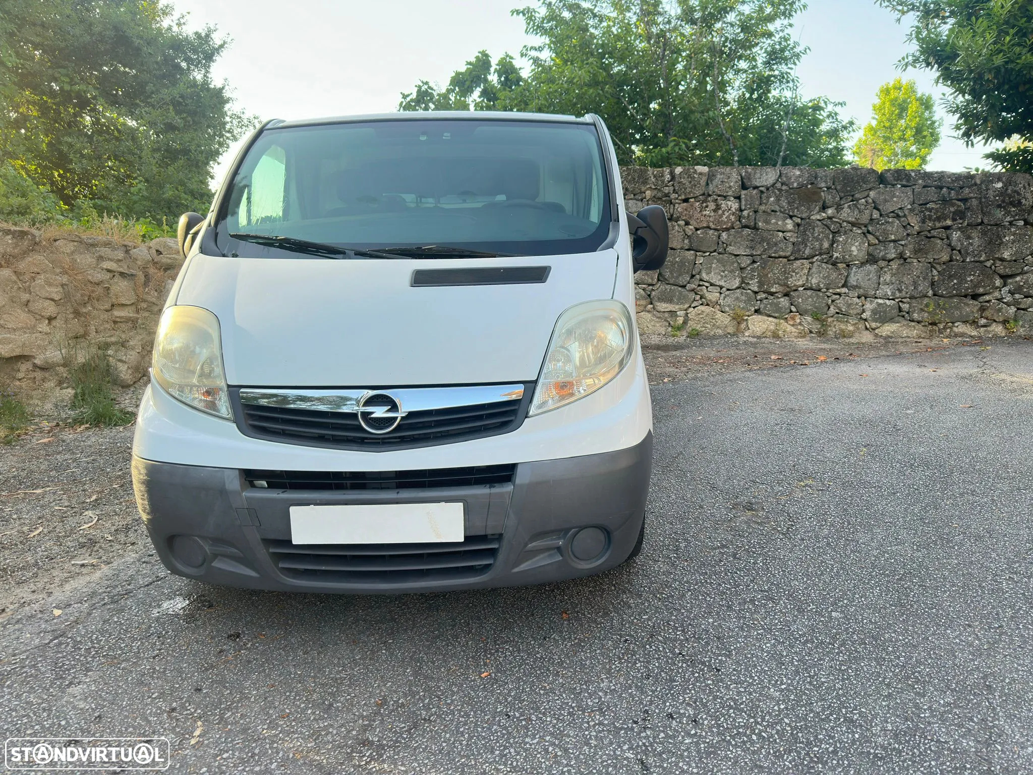 Opel VIVARO L2H1 2.9 T - 2