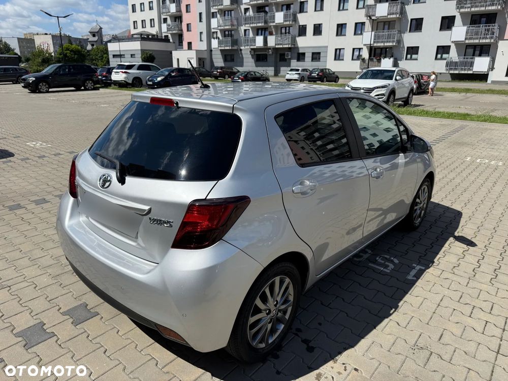 Toyota Yaris 1.33 Premium EU6 - 3