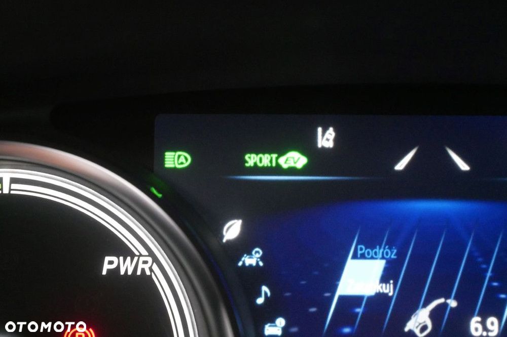 Toyota Camry 2.5 Hybrid Comfort CVT - 22