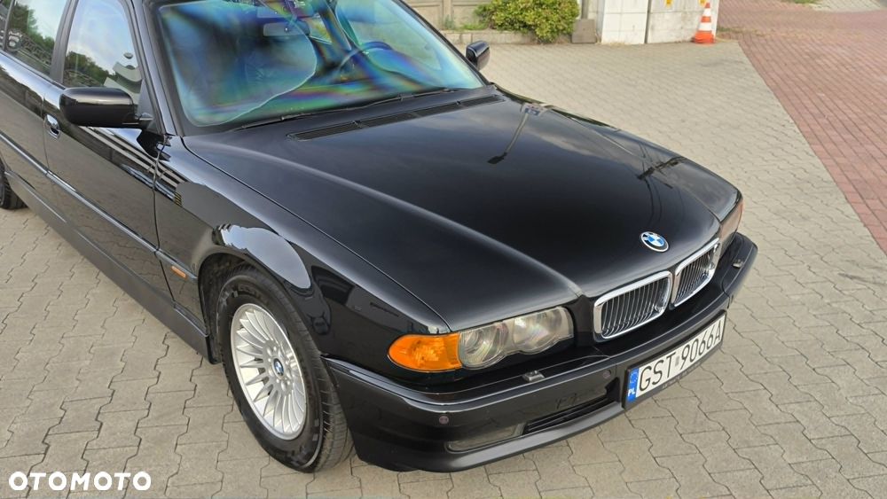 BMW Seria 7 750iL - 2