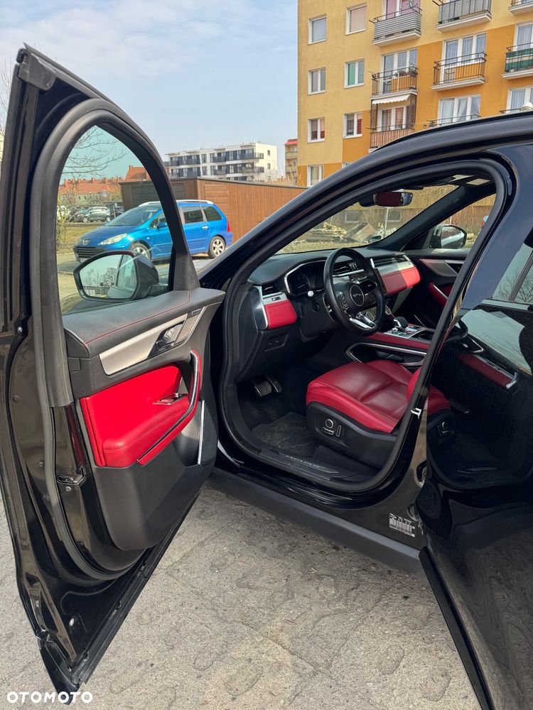 Jaguar F-Pace D300 AWD R-Dynamic SE 90th Anniversary Edition - 25