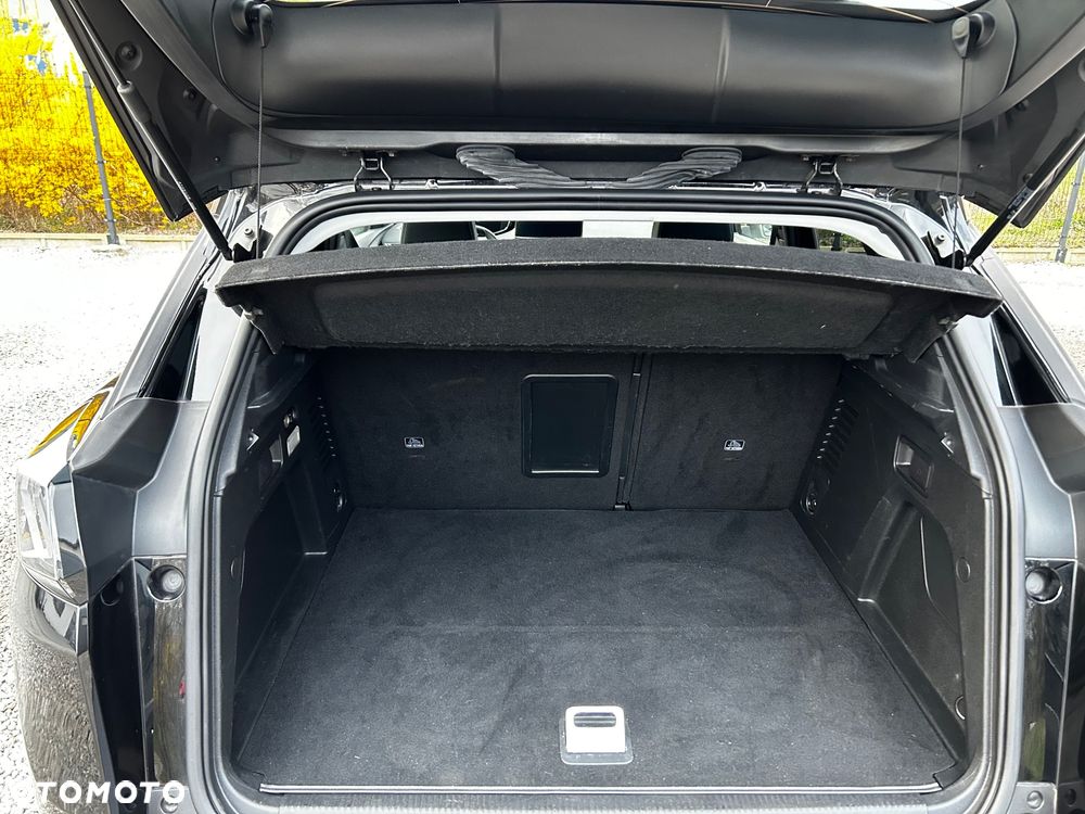 Peugeot 3008 1.6 PureTech Hybrid4 PHEV Allure Pack S&S EAT8 - 39