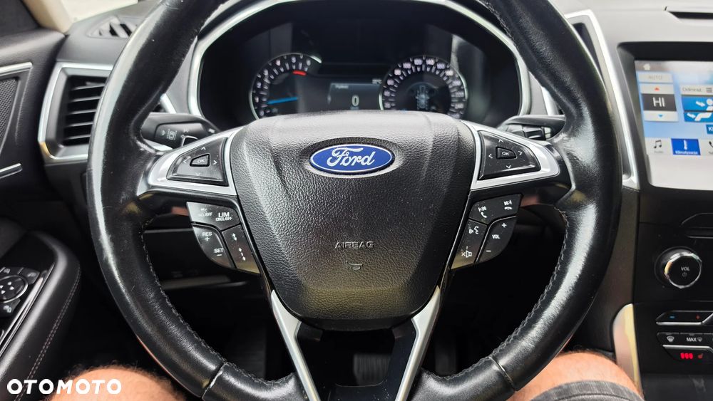 Ford S-Max - 24