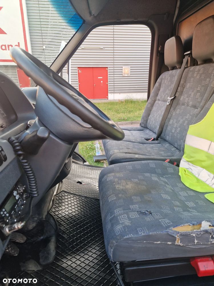 Mercedes-Benz Sprinter - 9