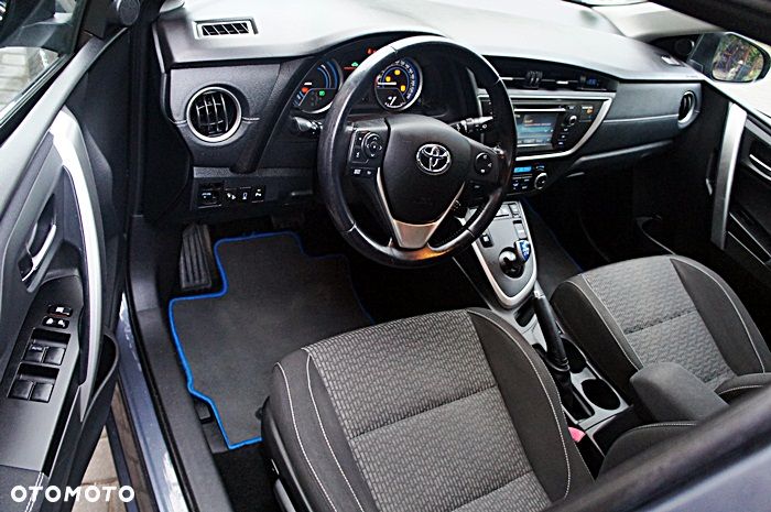 Toyota Auris 1.8 HSD Luna - 16
