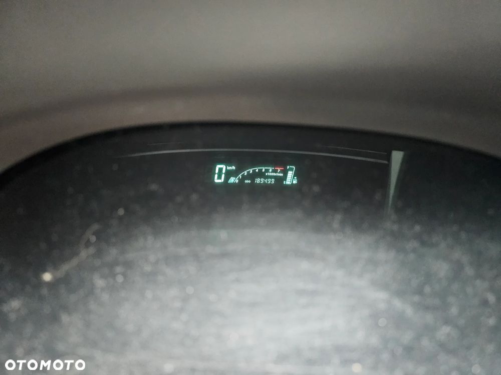 Toyota Yaris 1.3 Sol - 10