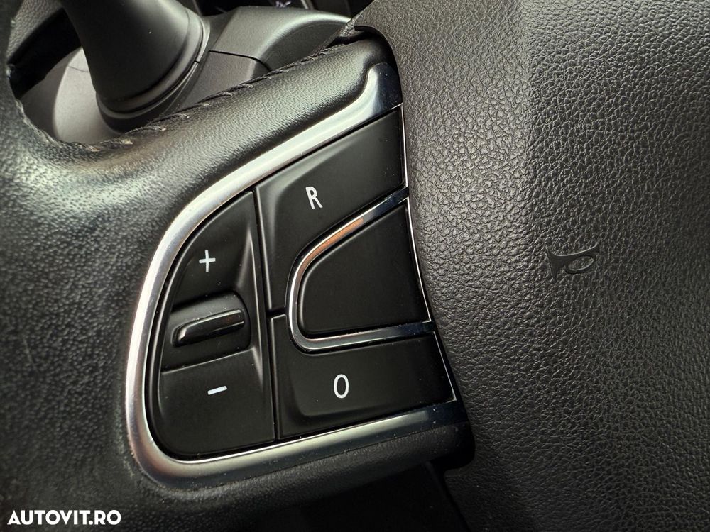 Renault Megane Blue dCi 116 EDC Zen - 26