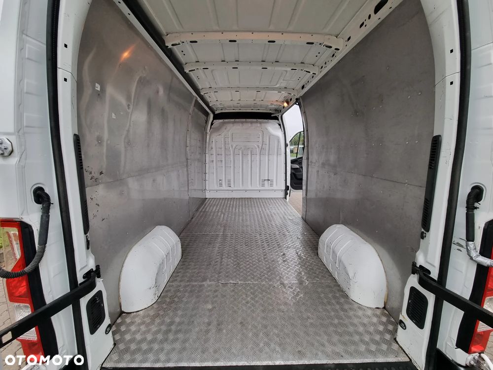Renault Master - 25