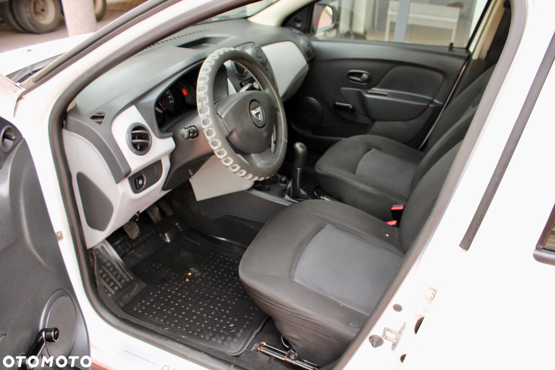 Dacia Logan 1.2 16V Access - 6