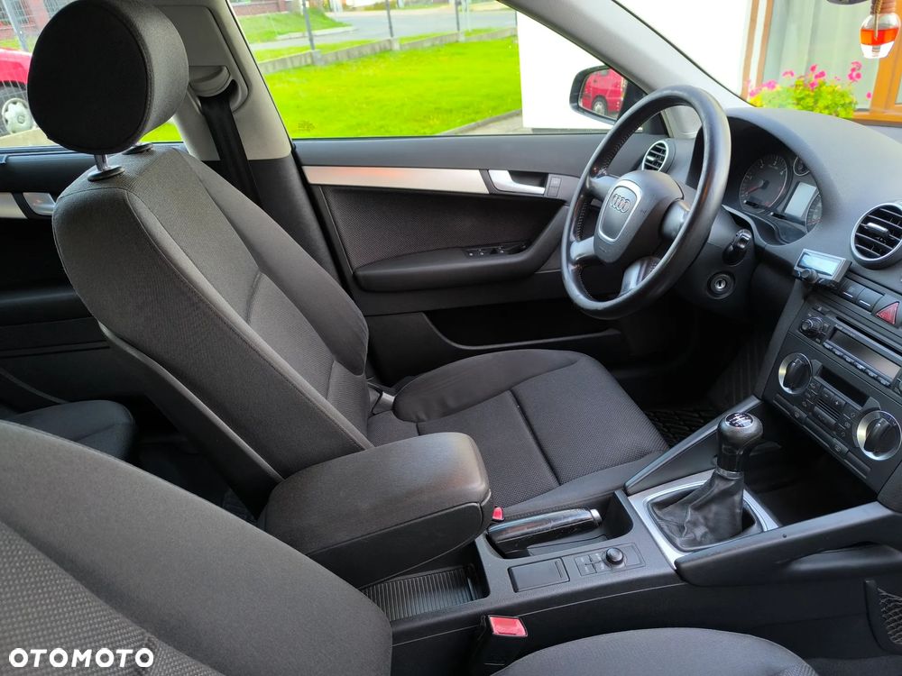 Audi A3 Sportback 2.0 TDI Ambiente - 9