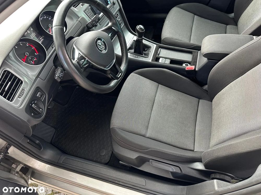 Volkswagen Golf 1.2 TSI BlueMotion Technology Comfortline - 11