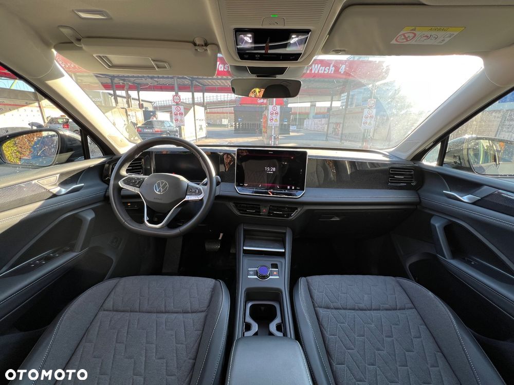 Volkswagen Tiguan - 11