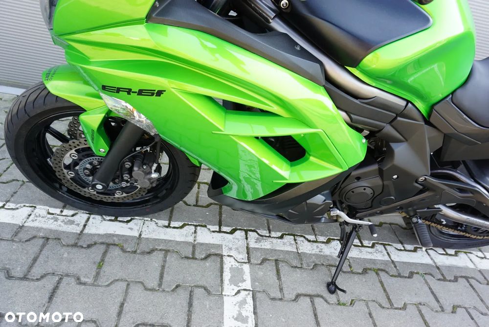 Kawasaki ER - 12