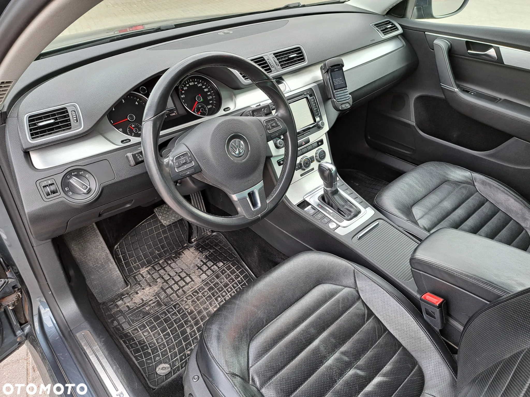 Volkswagen Passat - 16