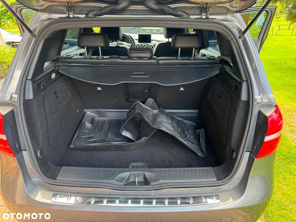 Mercedes-Benz Klasa B 250 4Matic 7G-DCT AMG Line - 21