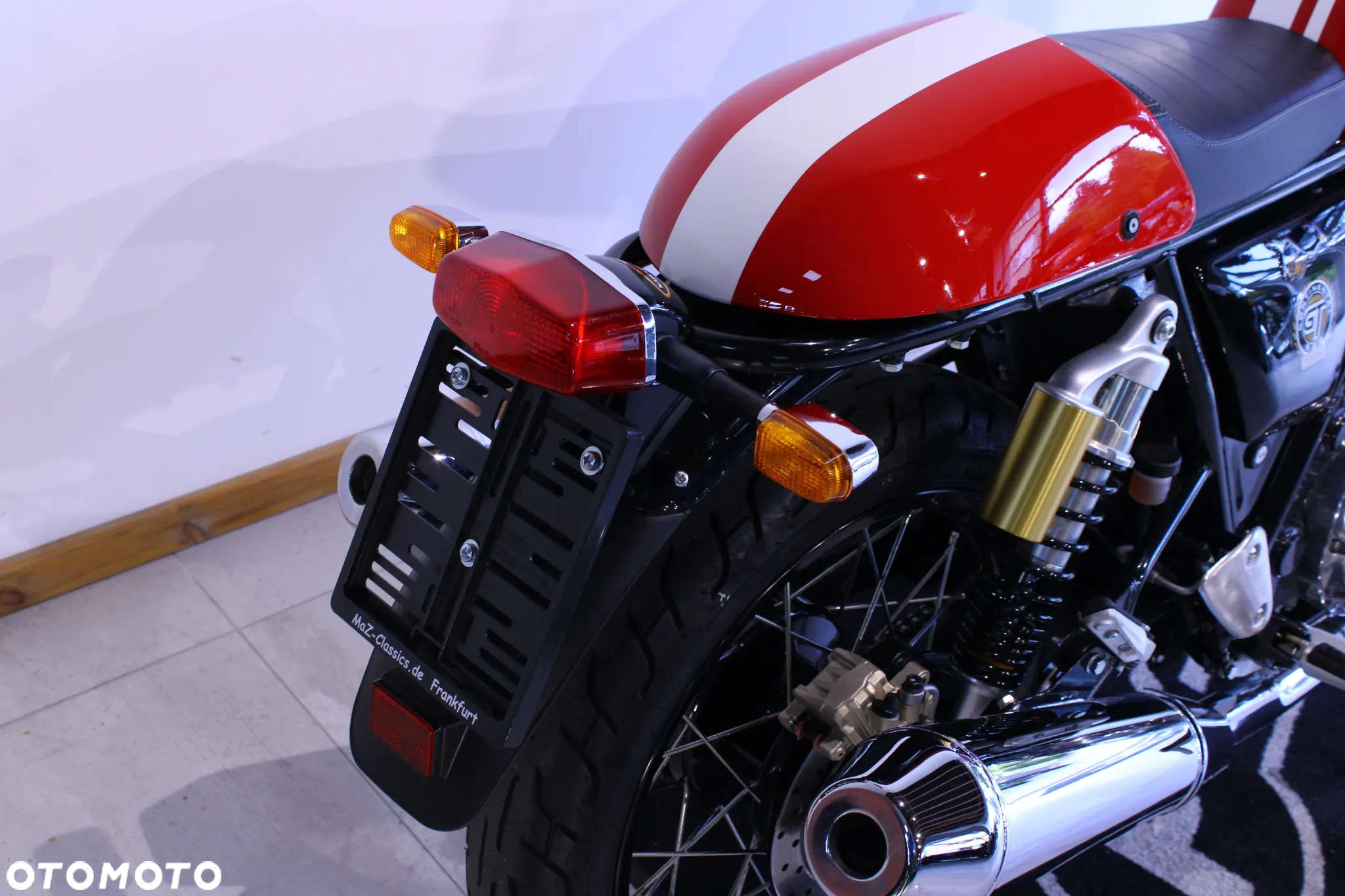 Royal Enfield Continental - 16